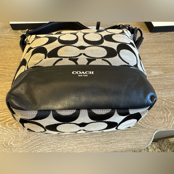 Coach 🚨CLEAN OUT monogram soft black leather trim shoulder/crossbody bag. EUC - Picture 11 of 16